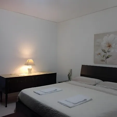 Apartment Nel Giardino Di Nunziatina Syrakus