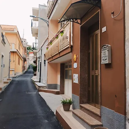 Apartment Nel Giardino Di Nunziatina Syrakus